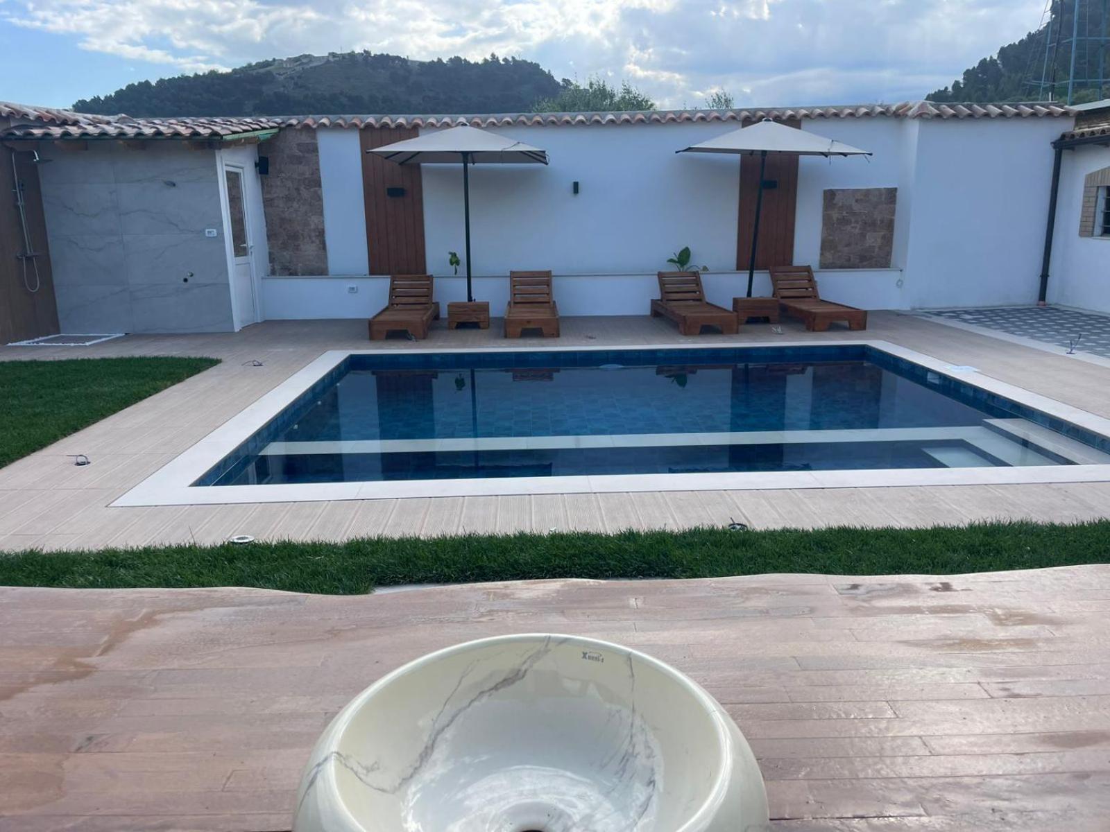 Villa Lejzo - Swimming Pool بيرات المظهر الخارجي الصورة